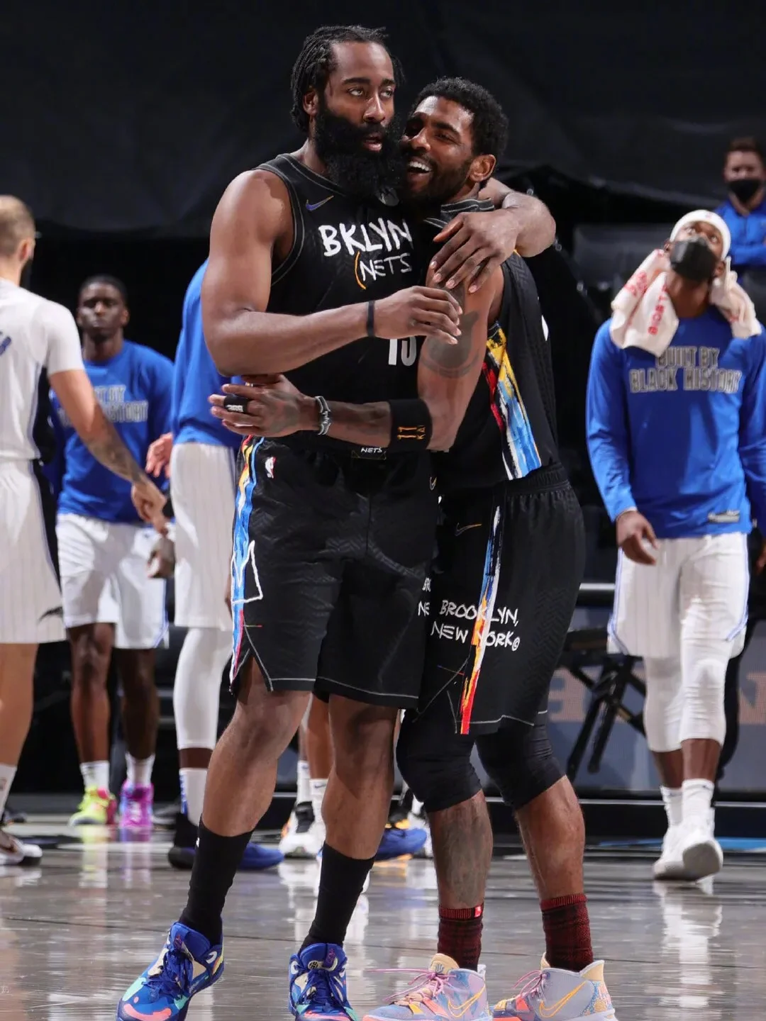 IM电竞最新下载手机版-莱万多夫斯基重要时刻最后时刻胜出，篮网带队取胜！